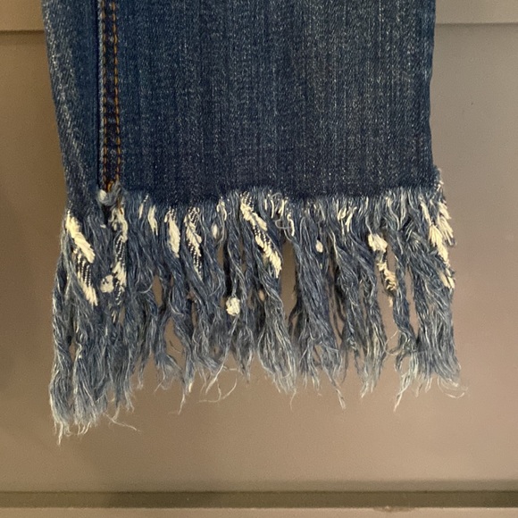 Boutique Fringe Jeans - Picture 3 of 4